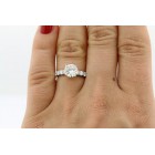 1.54 cts Round cut diamond engagement ring set in 18K white gold